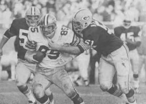 Saints Tight End John Beasley makes a catch against Larry Hefner of the Green Bay Packers in 1973.